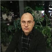 Experienced English tutor providing with original digital content